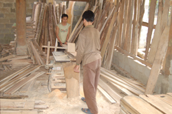 Tạo việc làm cho thanh niên nông thôn vẫn là một vấn đề nan giải  đối với các cấp uỷ Đảng và chính quyền huyện Mai Châu